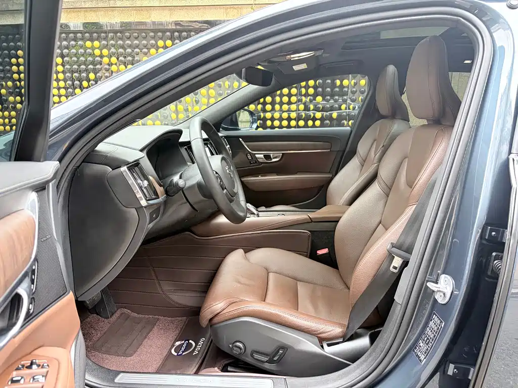 Volvo S90 — миниатюра 15