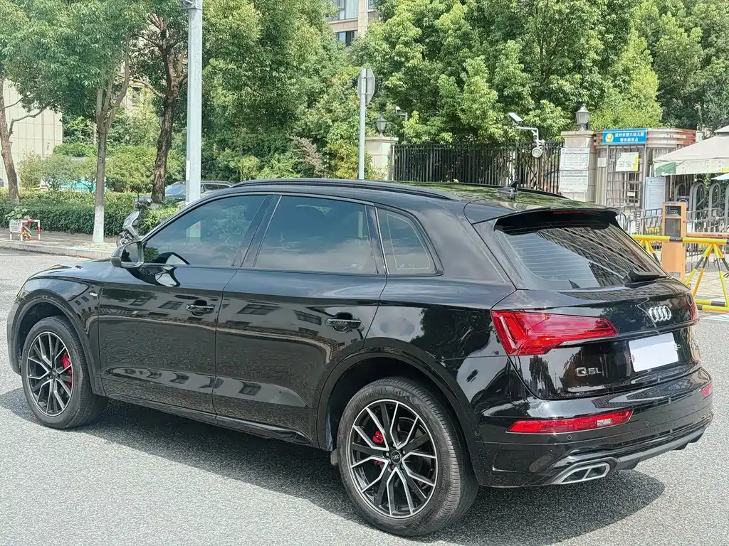 Audi Q5L 2023 45T Luxury