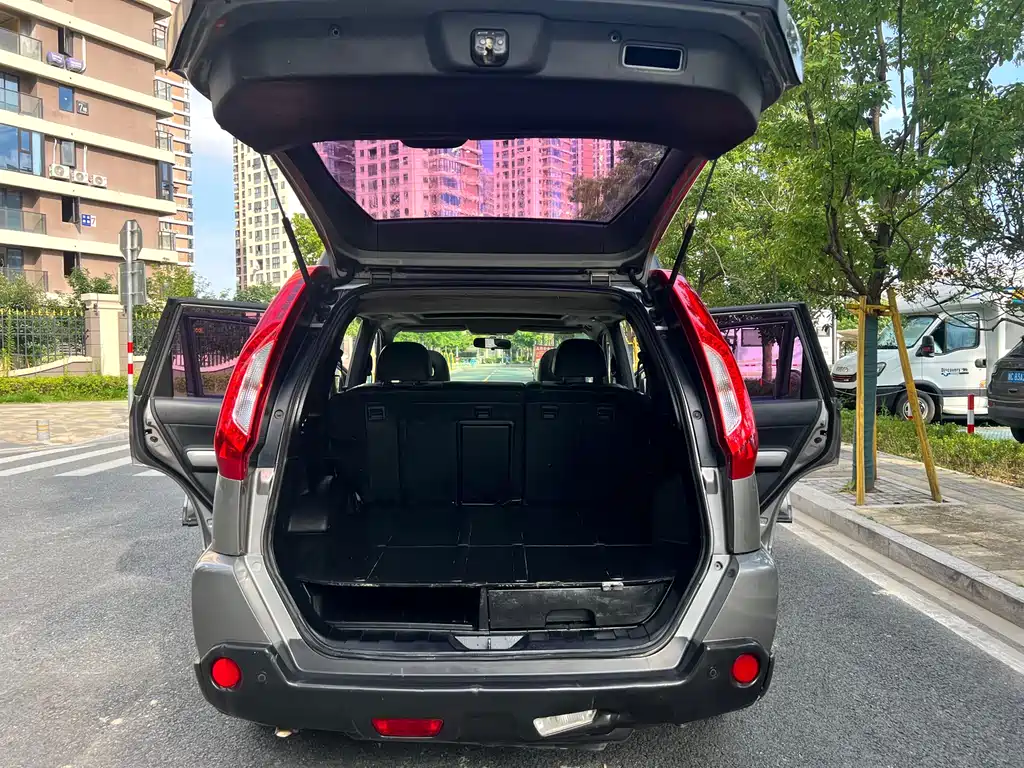 Nissan X-Trail 2.5L CVT Luxury Edition 4WD, фото 16
