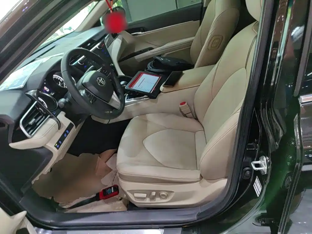 Toyota Camry — миниатюра 15