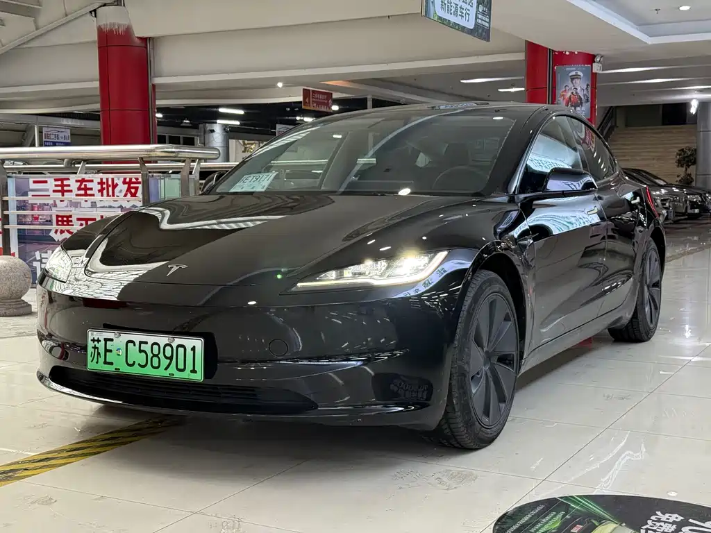 Tesla Model 3 2023