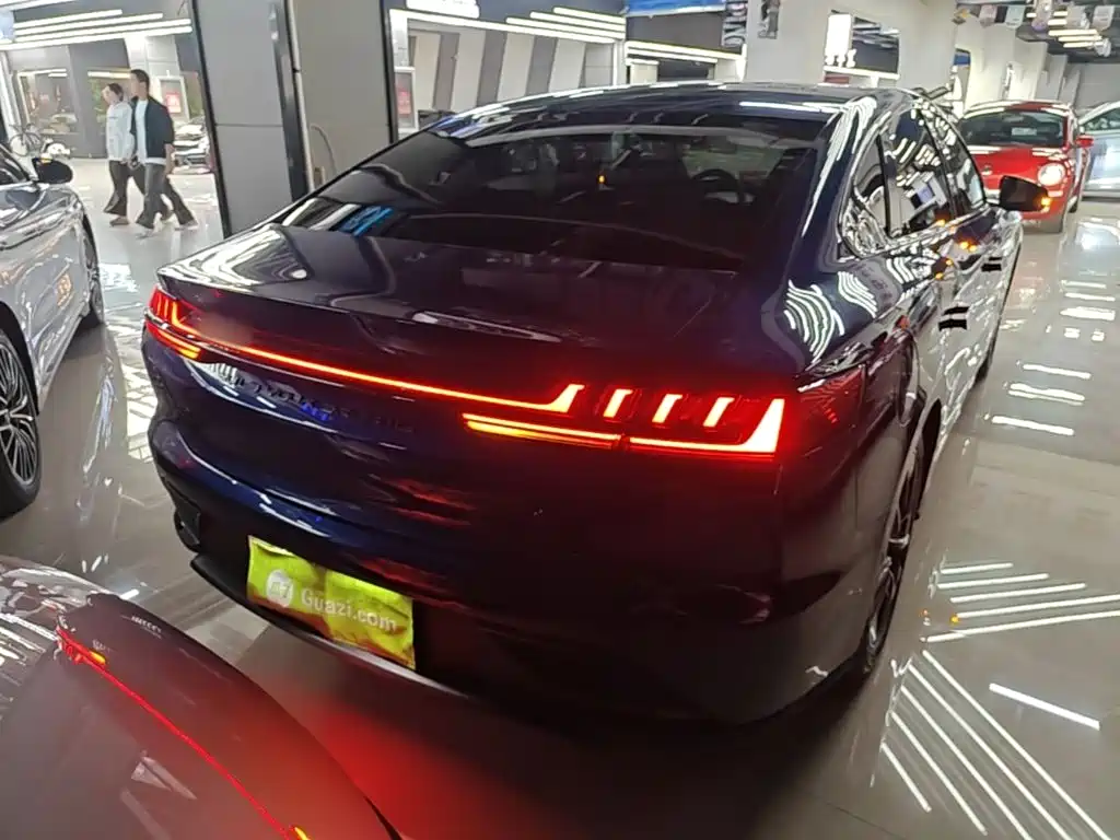 BYD Han — миниатюра 6
