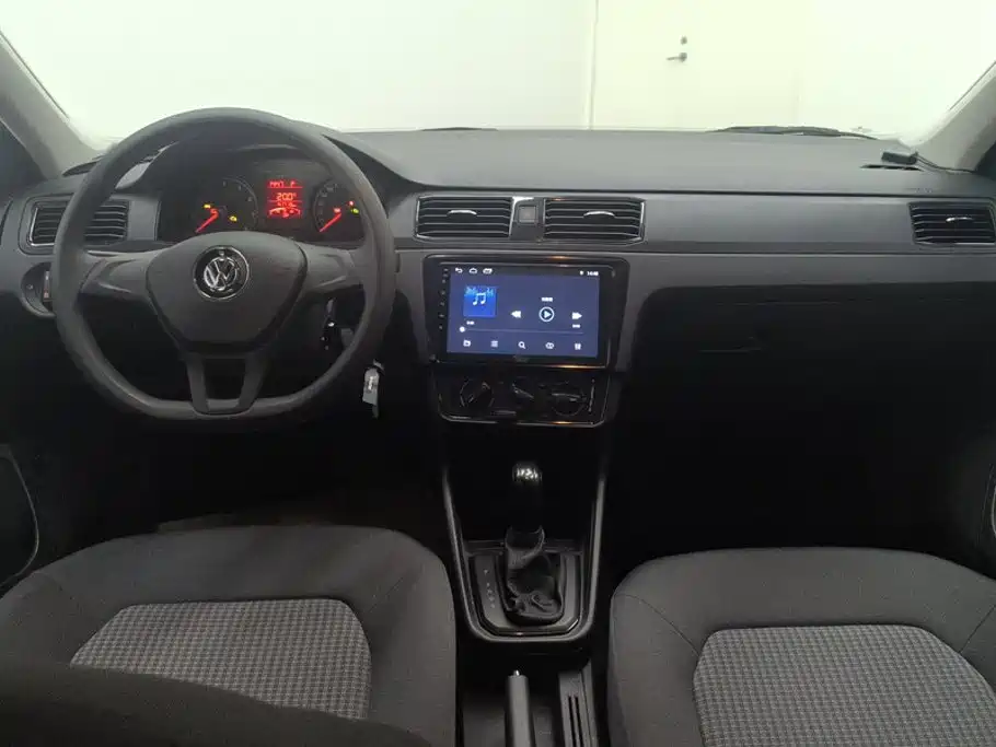 Volkswagen Santana — миниатюра 12