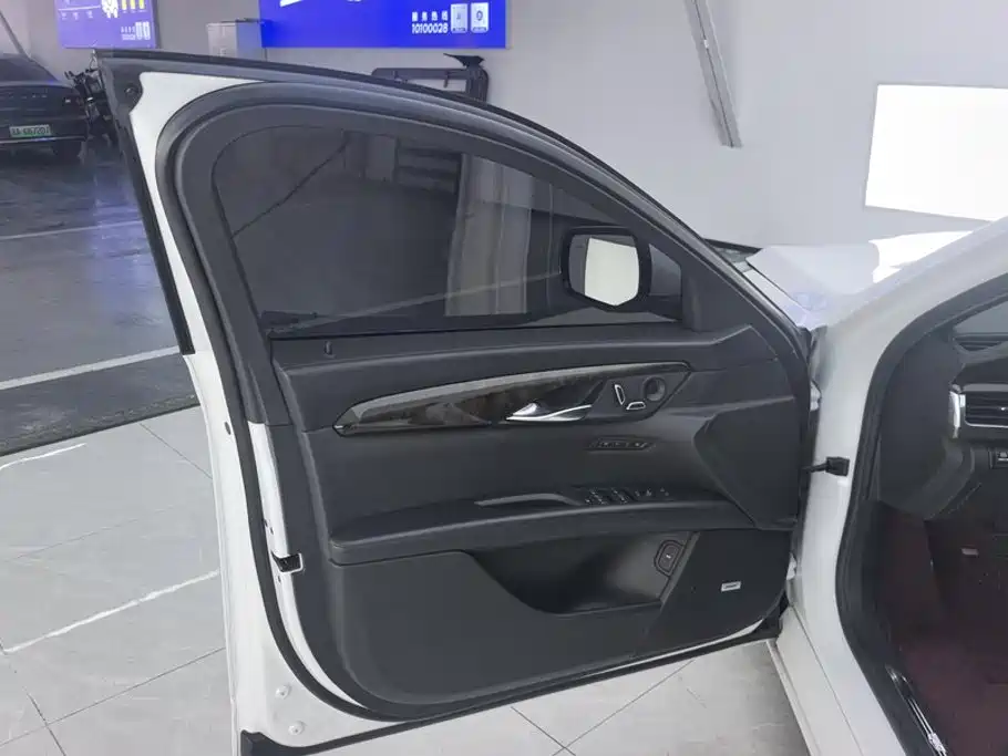 Cadillac CT6 — миниатюра 7