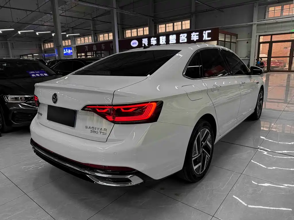 Volkswagen Sagitar 2023 280TSI DSG