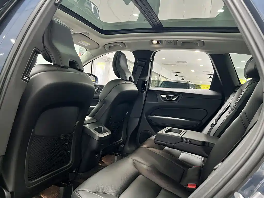 Volvo XC60 — миниатюра 15