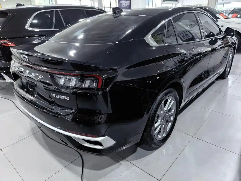 Ford Mondeo — миниатюра 11