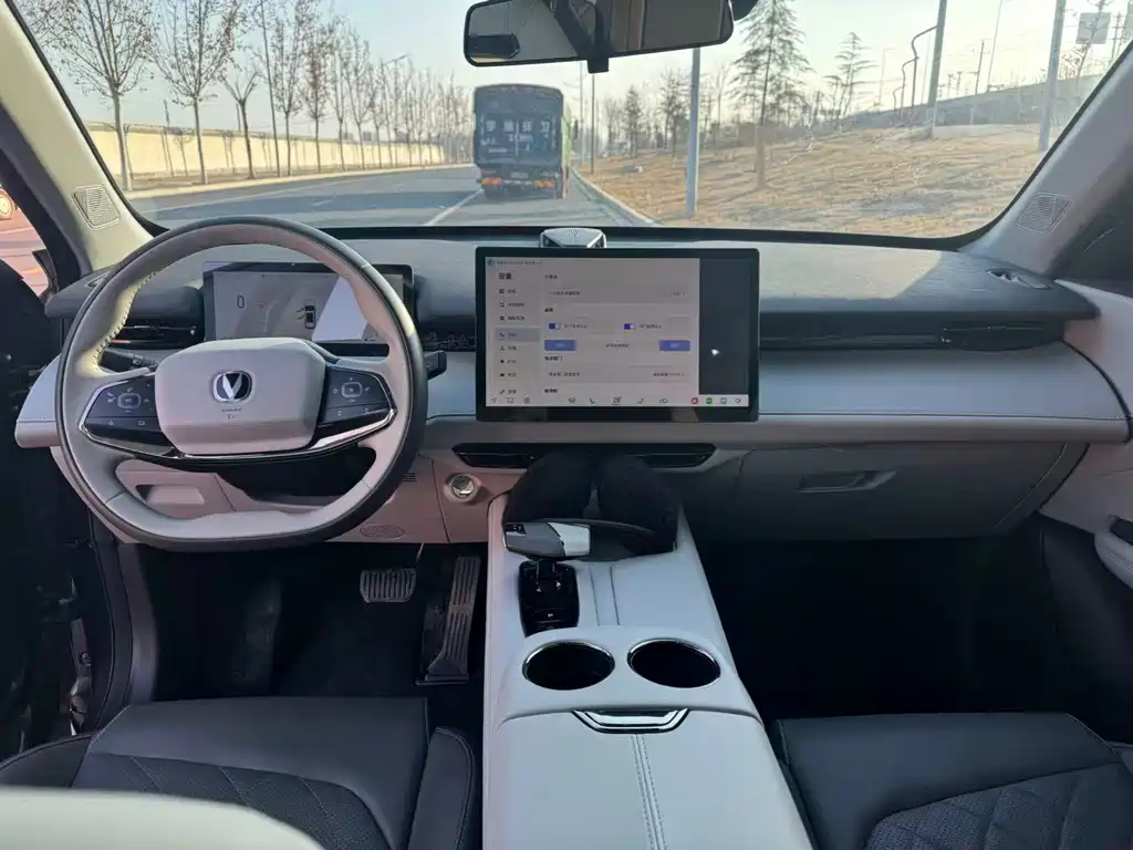 CHANGAN UNI Z NEW ENERGY