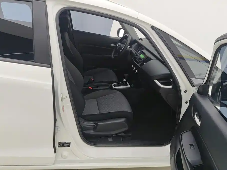 Honda Fit — миниатюра 8