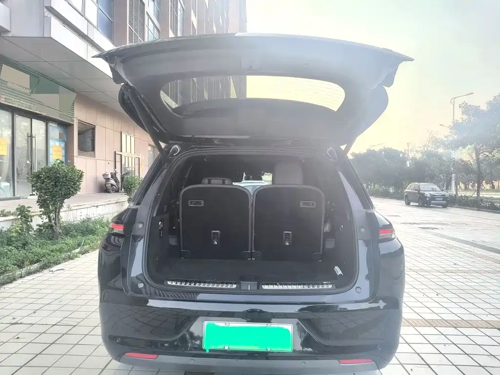 Li Auto Li L8 — миниатюра 16