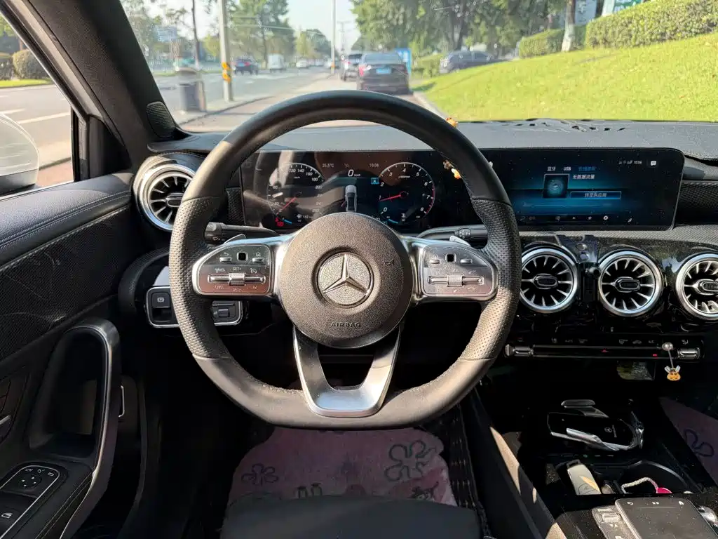 Mercedes-Benz A-Class 2022 — фото 14