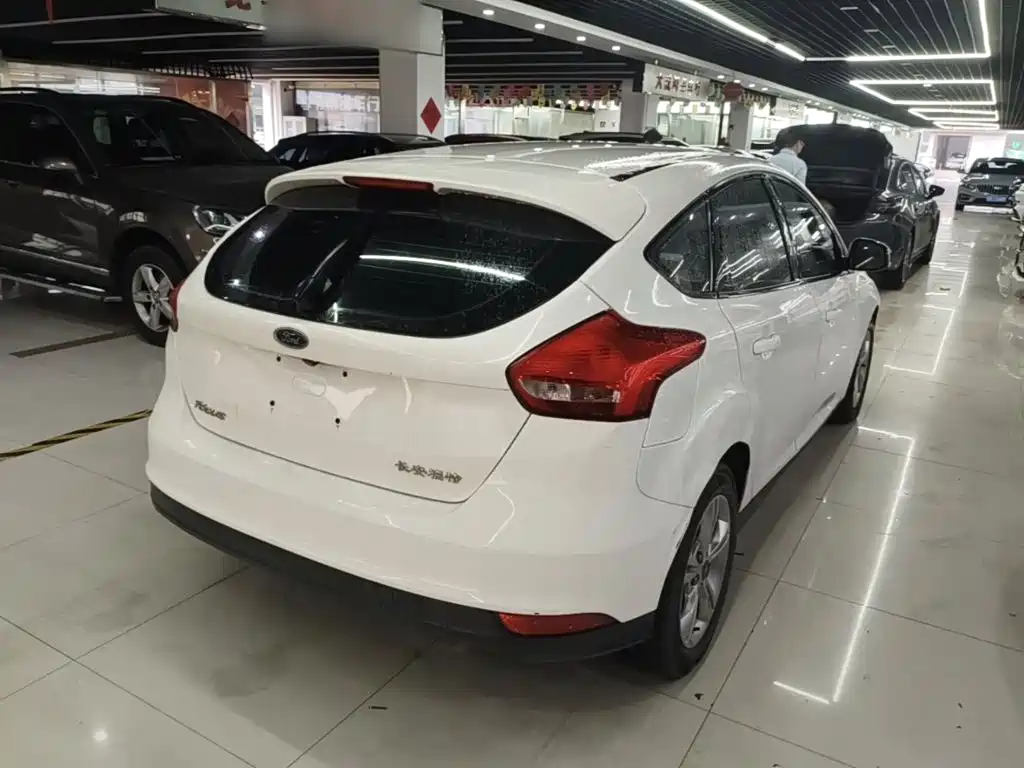 Ford Focus — миниатюра 7