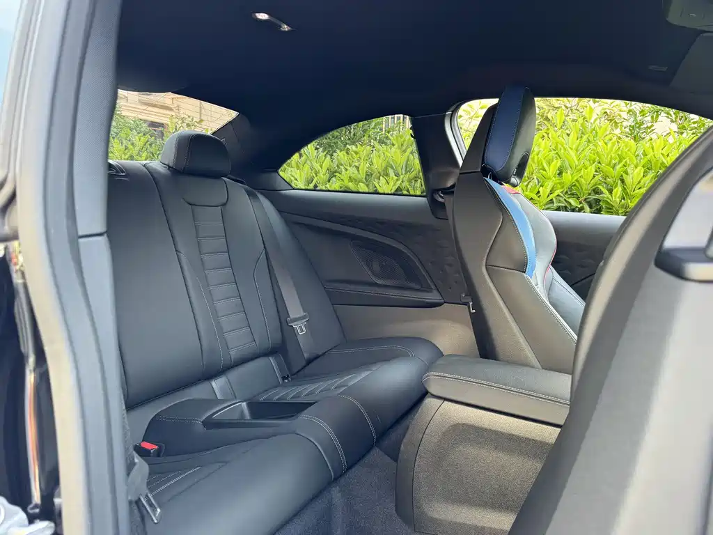 BMW M2 2024 M2