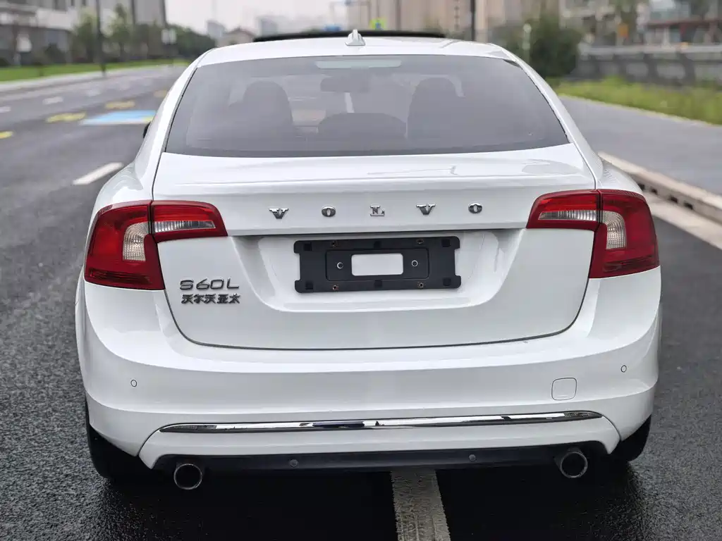 Volvo S60 — миниатюра 6