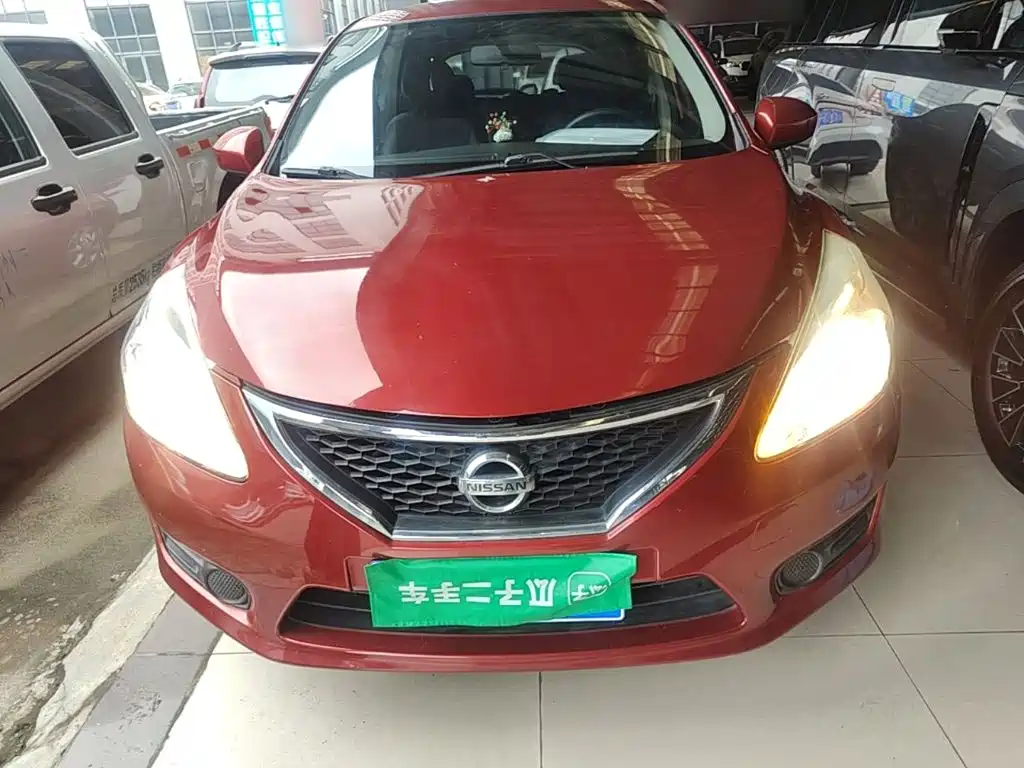 Nissan Tiida — миниатюра 3