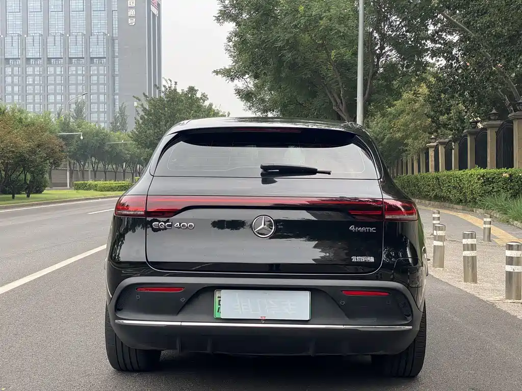 Mercedes-Benz EQC — миниатюра 5