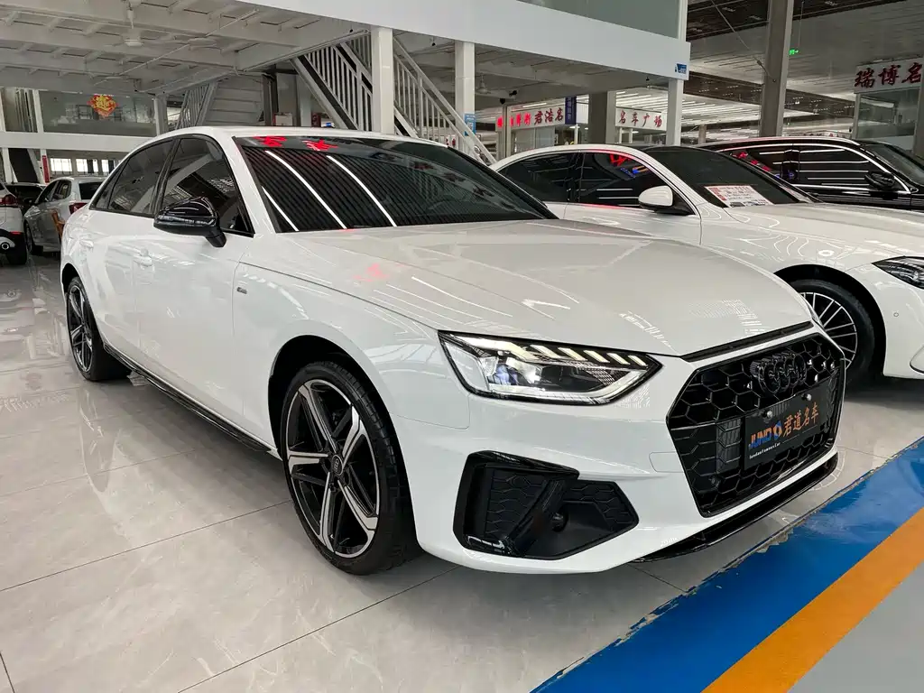 Audi A4L 2024 40 TFSI Luxury