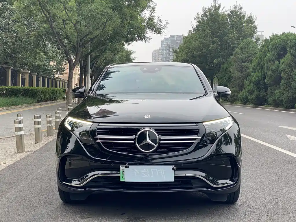Mercedes-Benz EQC — миниатюра 4