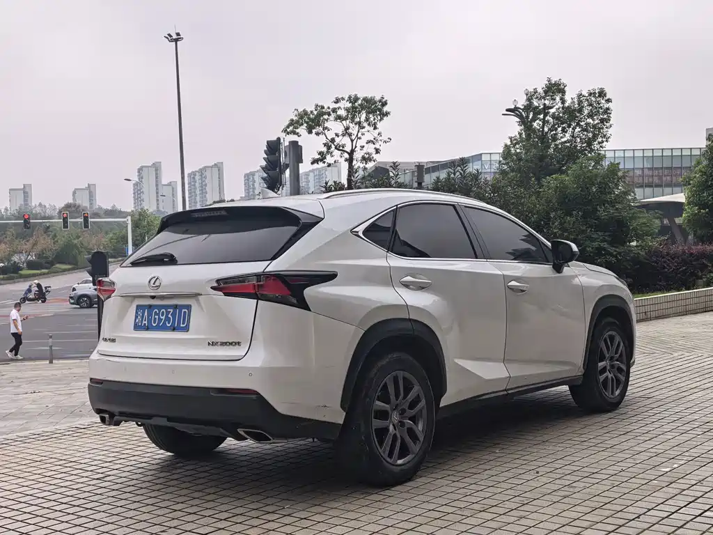Lexus NX — миниатюра 4