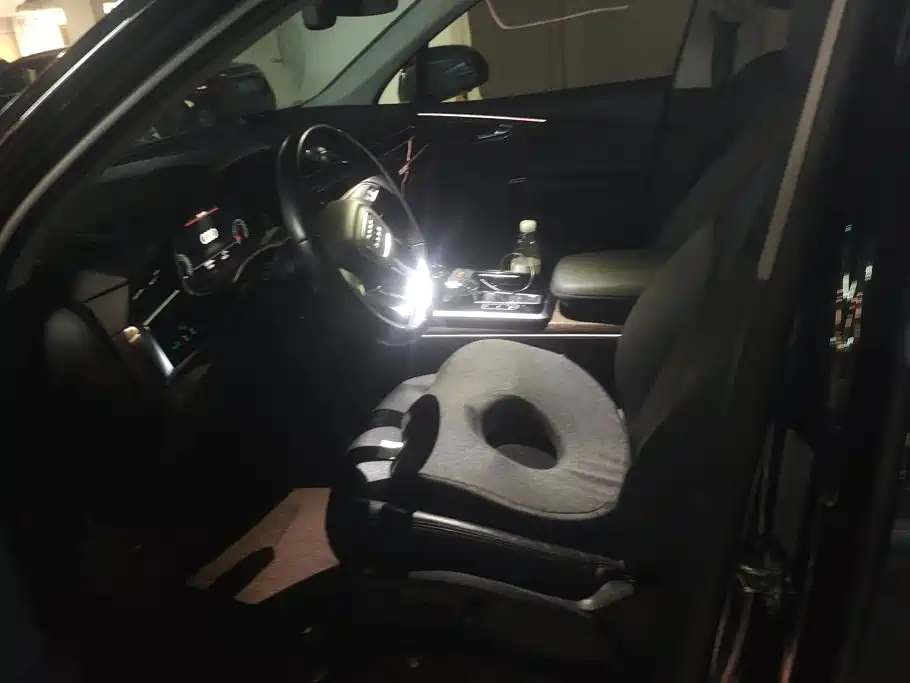 Audi Q7 — миниатюра 7