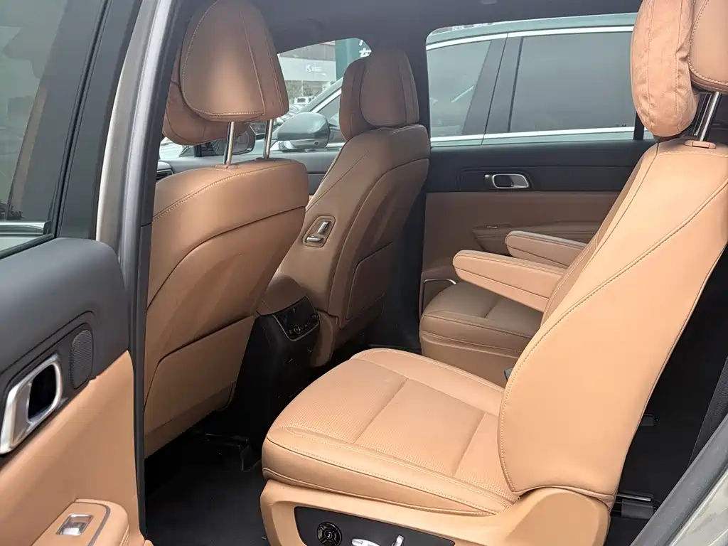 Li Auto Li ONE — миниатюра 8