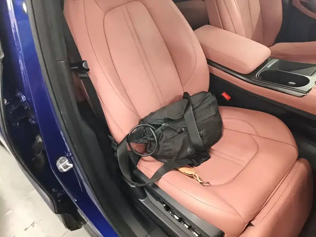 NIO EC6 — миниатюра 25