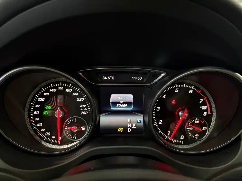 Mercedes-Benz GLA — миниатюра 7