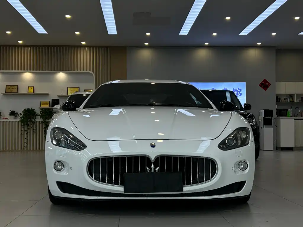 Maserati GranTurismo — миниатюра 2