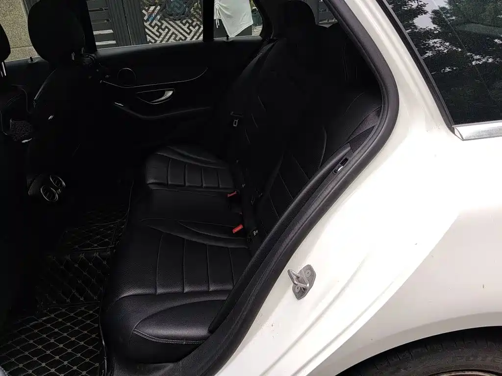 Mercedes-Benz C-Class (Import) — миниатюра 13