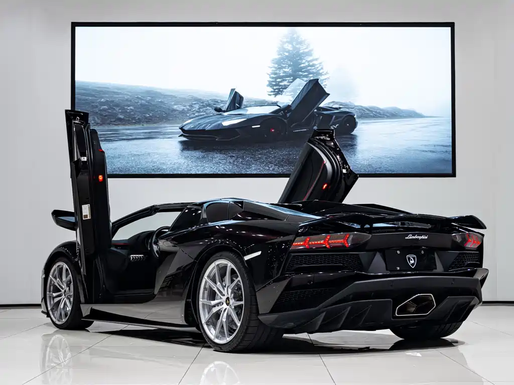 Lamborghini Aventador — миниатюра 7