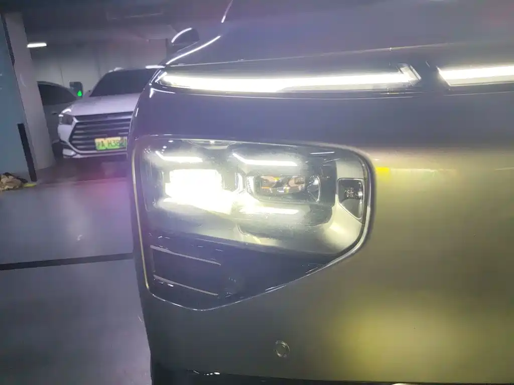 XPeng G9 — миниатюра 8