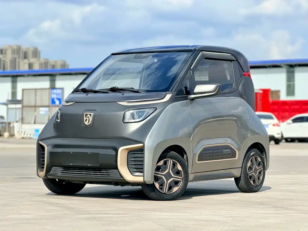 Baojun E200