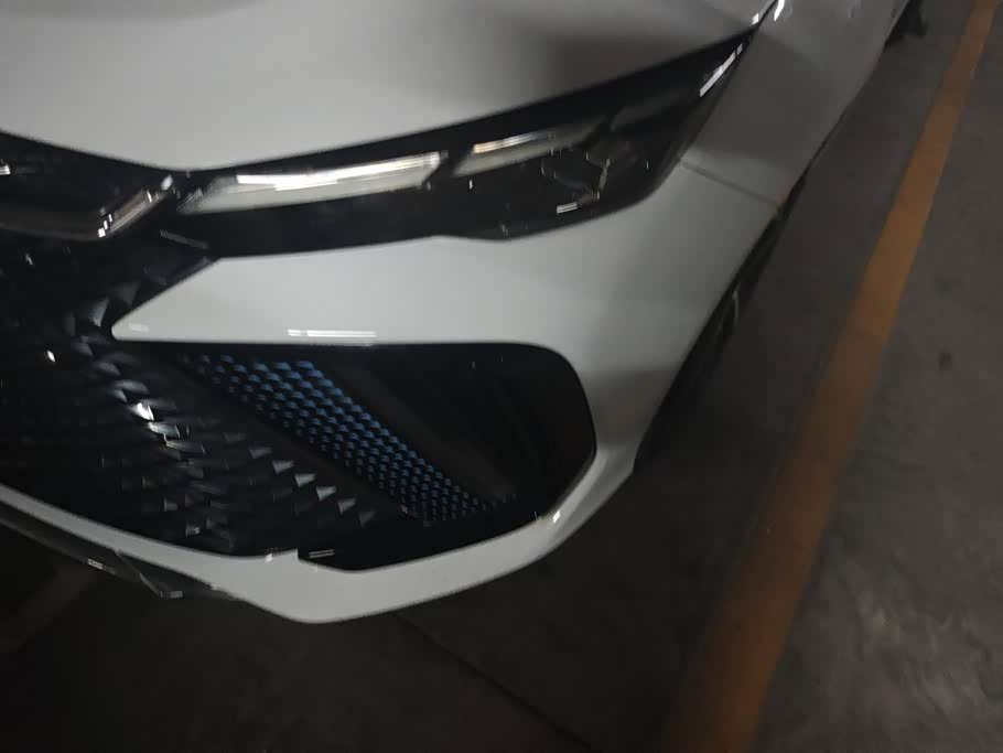 Geely Emgrand L 1.4 л 2022 г. Белый, пробег 14200 км