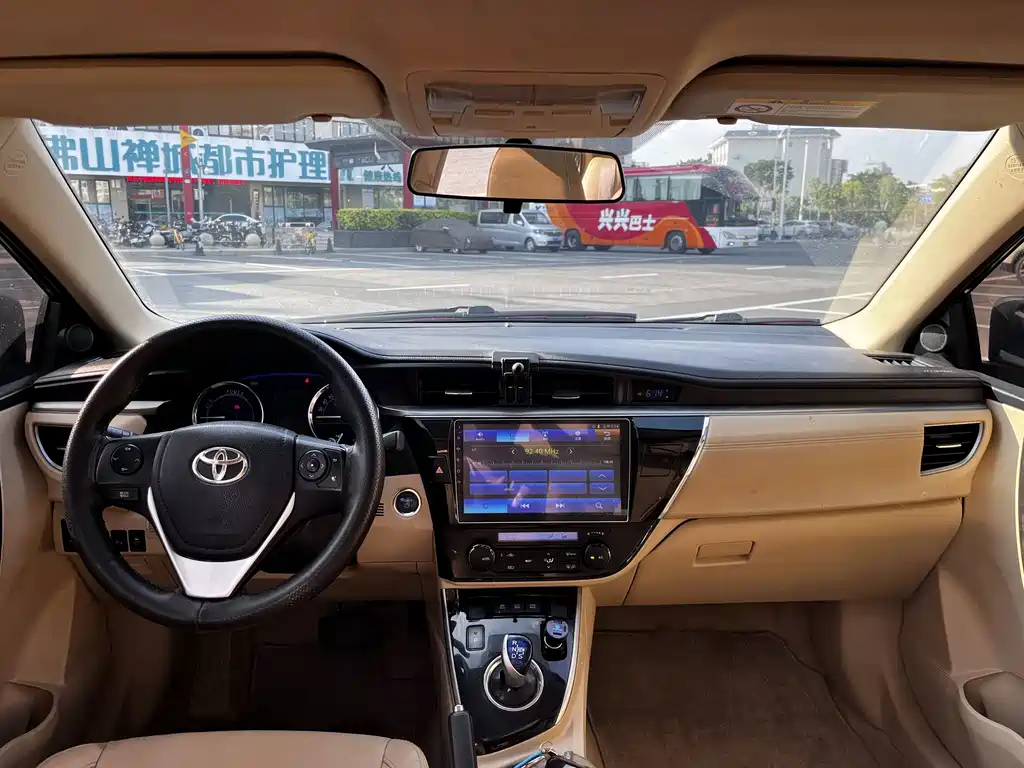 Toyota Corolla — миниатюра 10