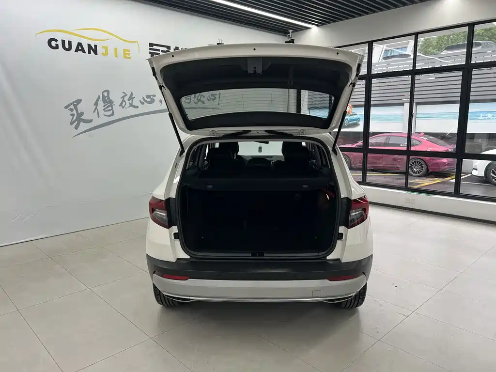 Skoda Karoq — миниатюра 15