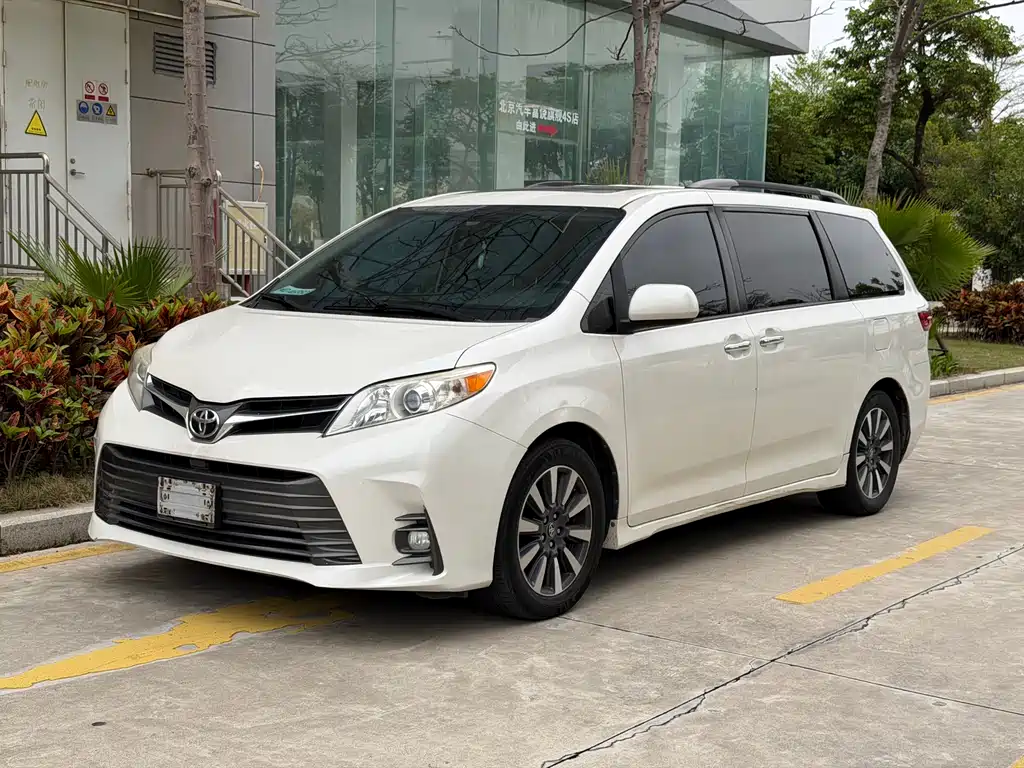 Toyota Sienna 2020