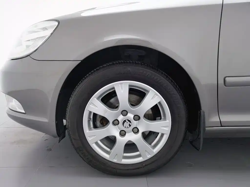 Skoda Octavia — миниатюра 17