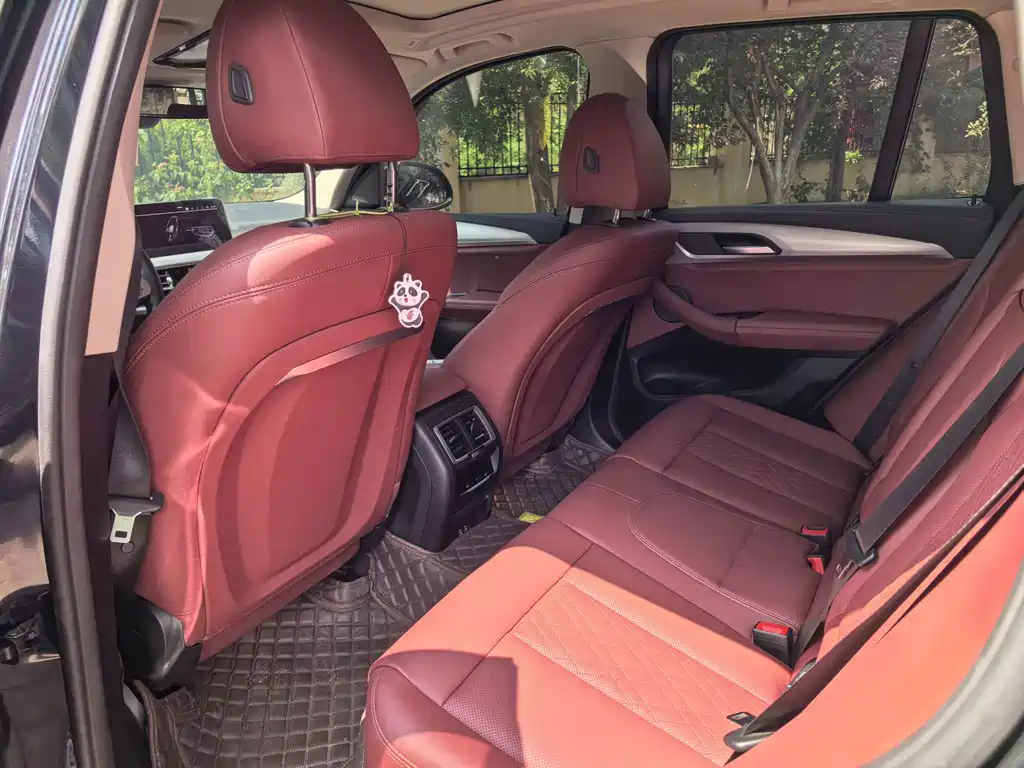 BMW iX3 — миниатюра 6