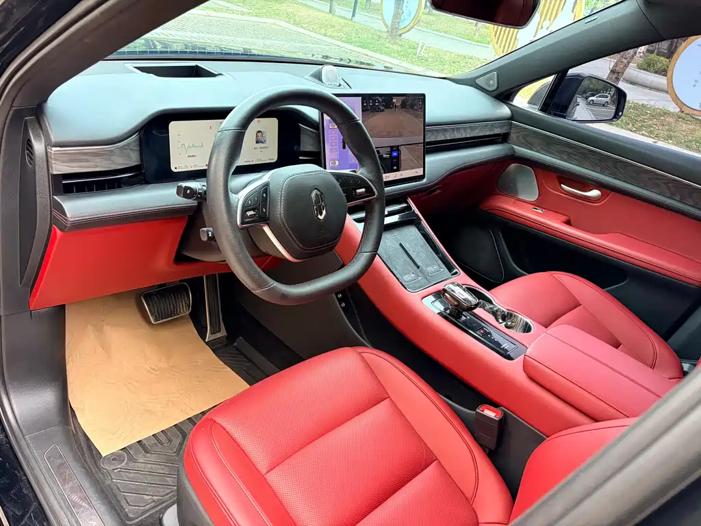 AITO ASK THE WORLD M5