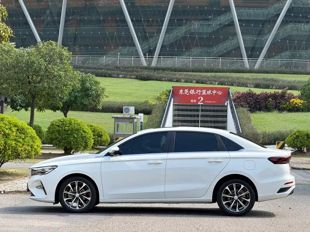 Geely Emgrand — миниатюра 4