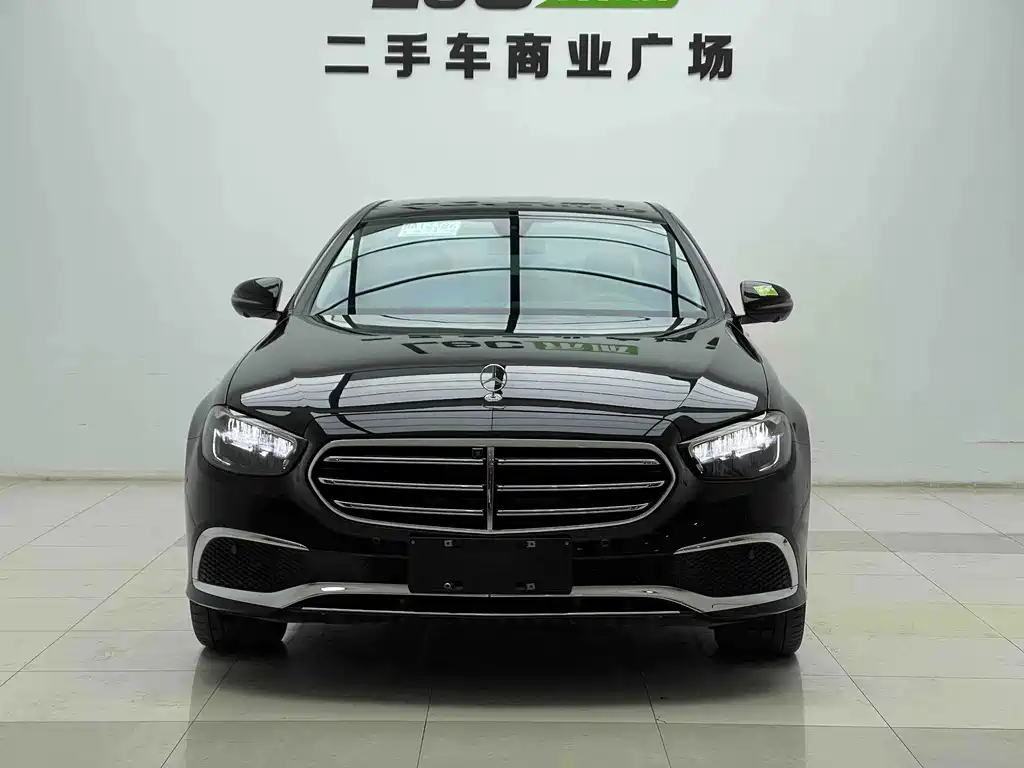 Mercedes-Benz E-Class — миниатюра 2