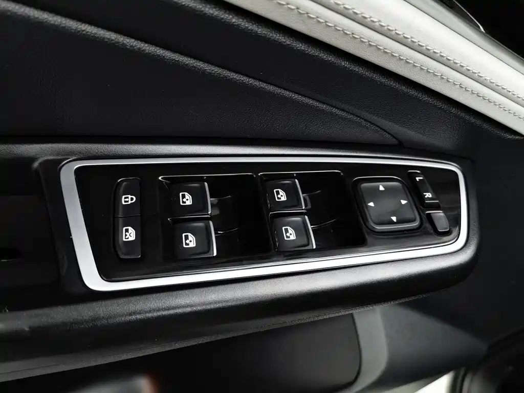 Jetta VS7 — миниатюра 9