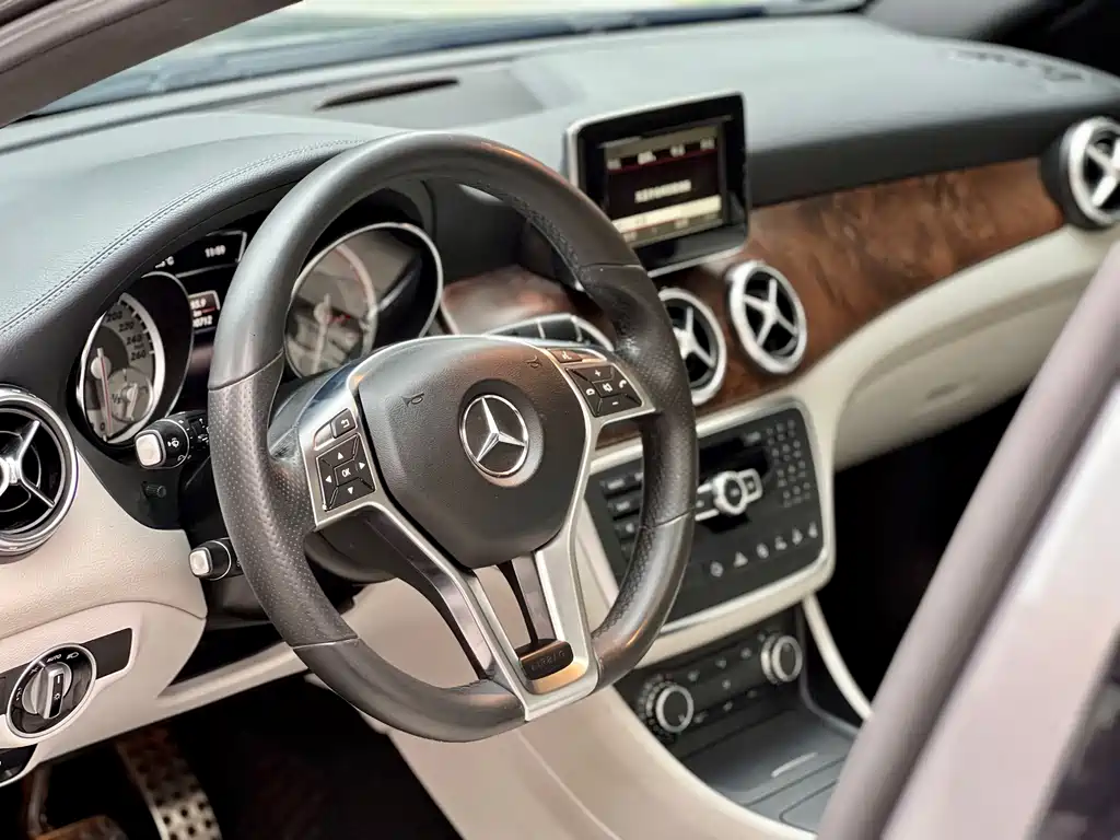 Mercedes-Benz GLA — миниатюра 20