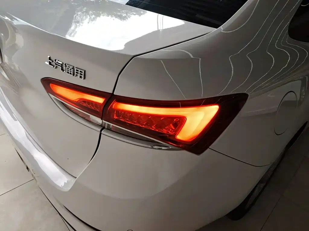 Buick Excelle — миниатюра 8