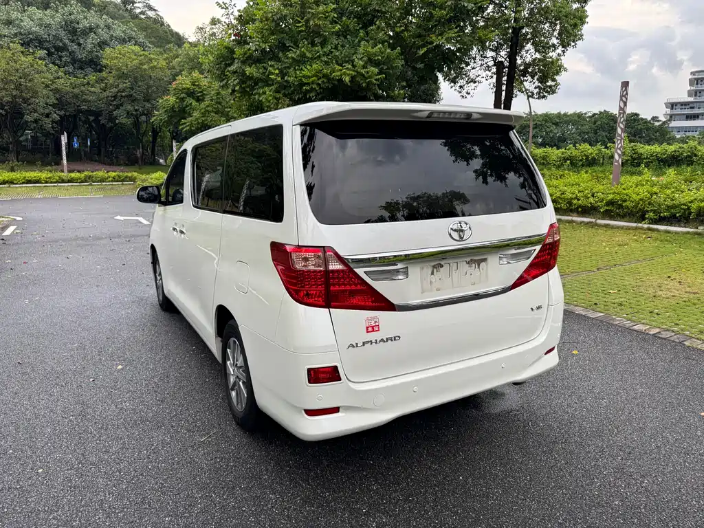 Toyota Alphard 2012 3.5L Luxury