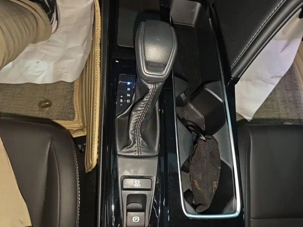 Toyota Camry — миниатюра 14