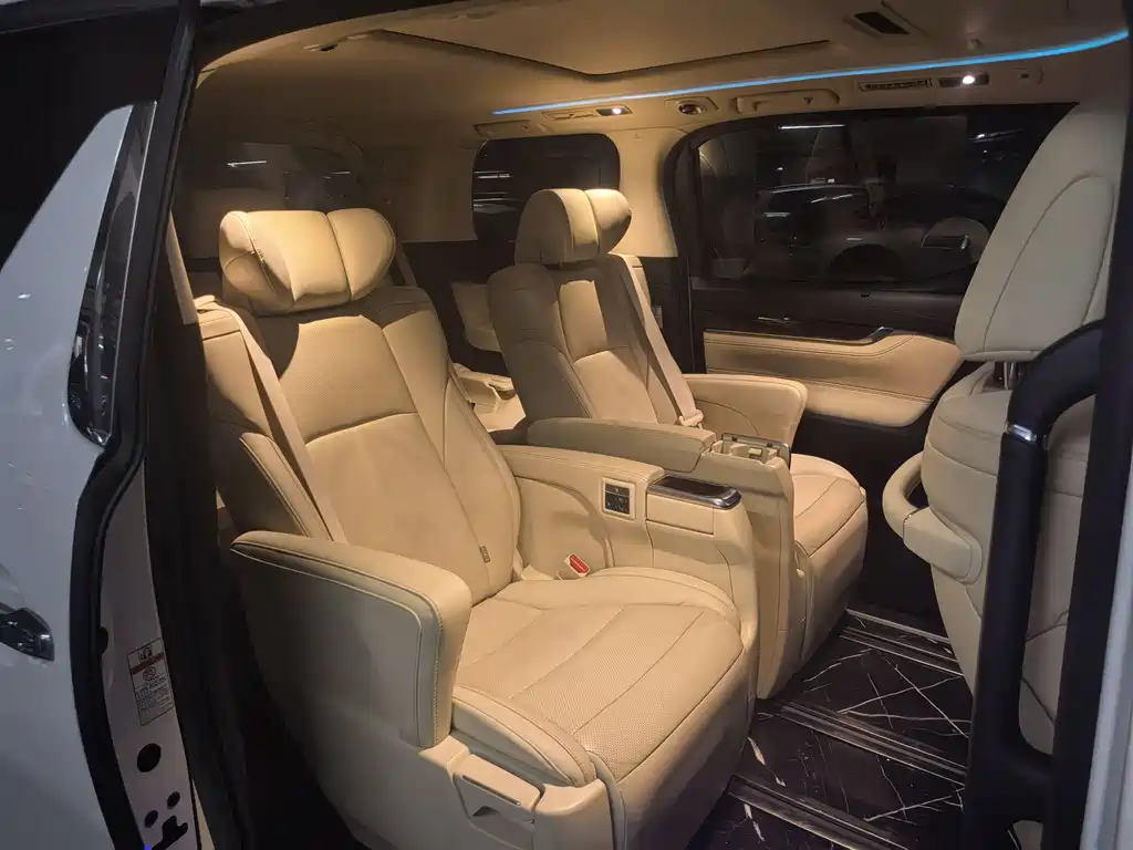Toyota Alphard 2019 2.5L Luxury