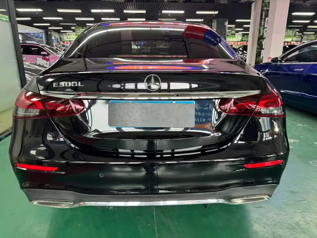 Mercedes-Benz E-Class — миниатюра 13