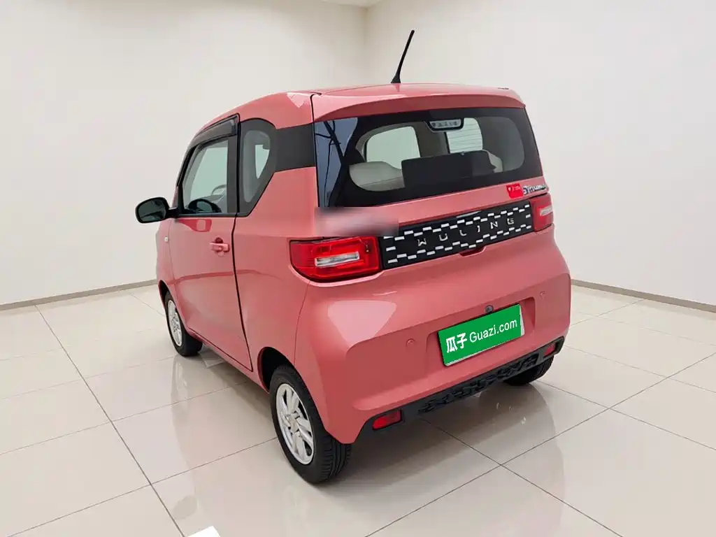 Wuling MINIEV — миниатюра 4