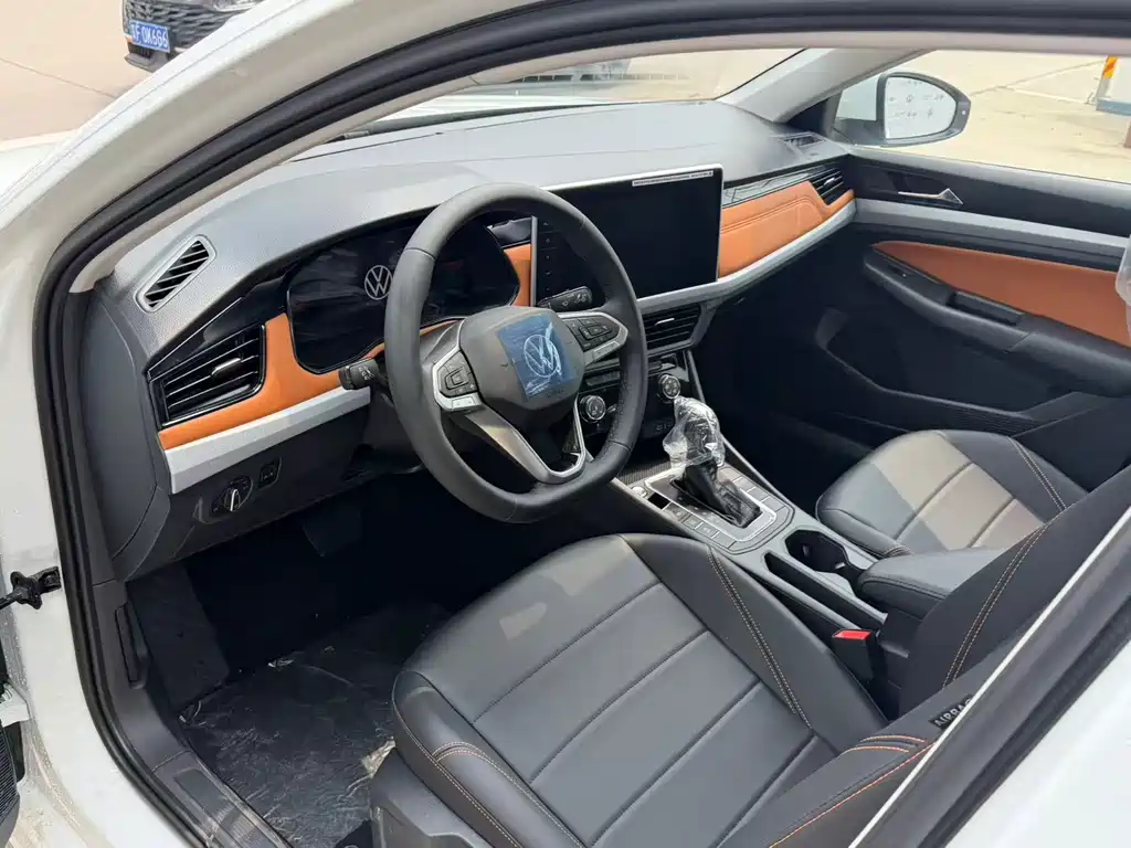 Volkswagen Bora 2025 200TSI DSG